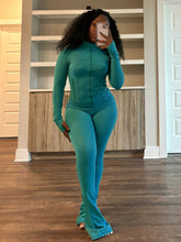 Load image into Gallery viewer, Sexy skinny long-sleeved slightly flared two-piece set AY3670
