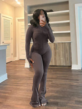 Load image into Gallery viewer, Sexy skinny long-sleeved slightly flared two-piece set AY3670