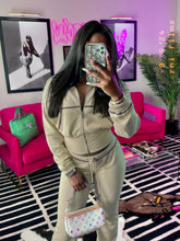 Load image into Gallery viewer, Solid color Waffle waist cinching long sleeved set AY3619