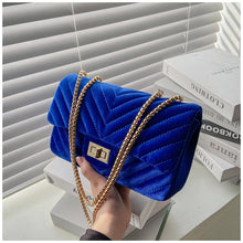 Load image into Gallery viewer, Gold velvet chain shoulder bag(AB2046)