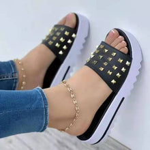 Load image into Gallery viewer, Fashion thick bottom round head rivet women's slippers HPSD214
