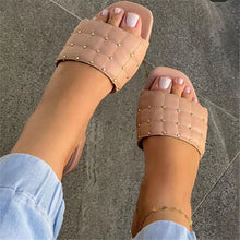 Load image into Gallery viewer, Flat sole solid color rivet slippers HPSD212
