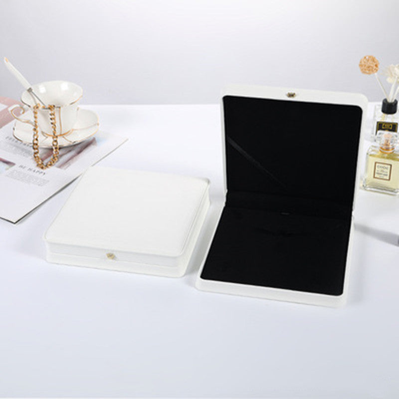 PU crown buckle flip jewelry box (AE4079)