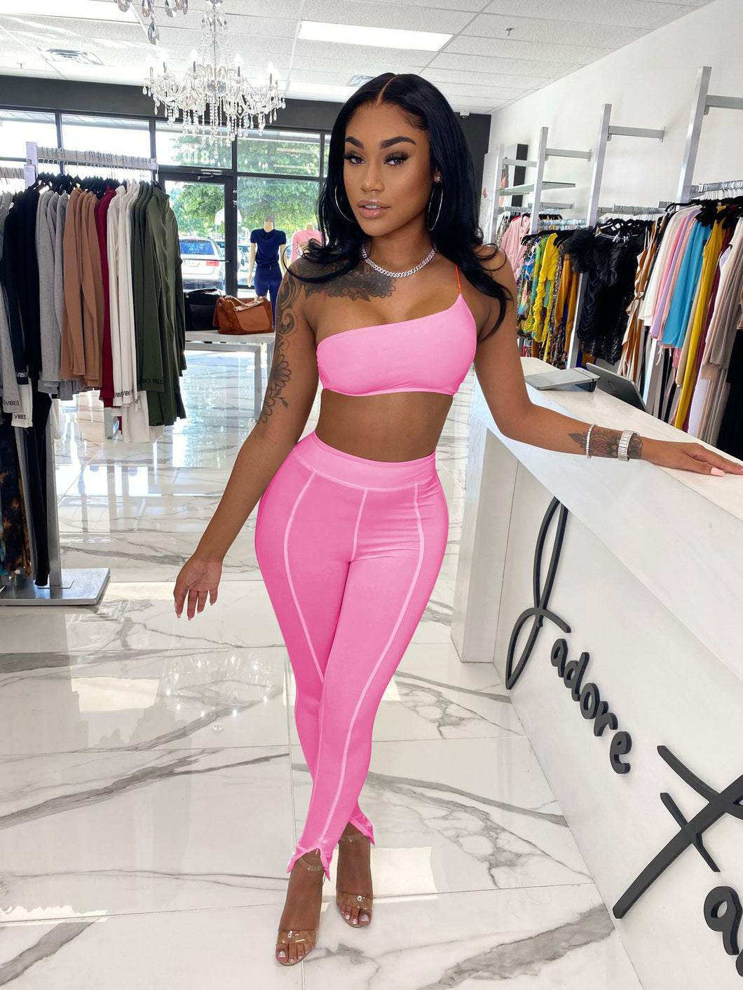 Sling-wrapped fishtail trousers sports suit