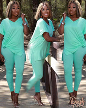 Load image into Gallery viewer, V Neck Solid Color Short Sleeve Two Piece Set（AY1840）
