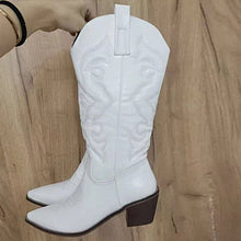 Load image into Gallery viewer, fashionable embroidered boots HPSD244
