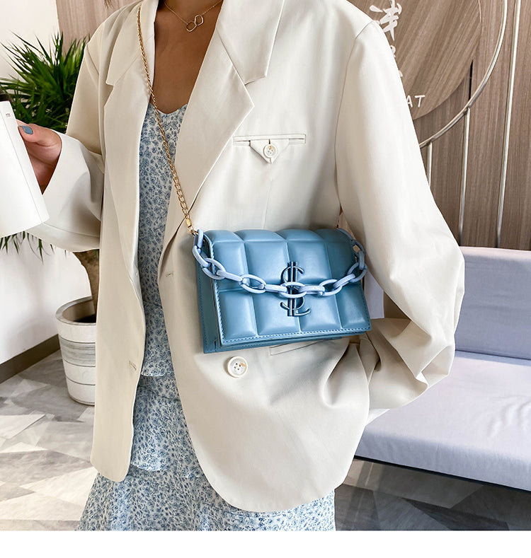 Fashion chain shoulder messenger bag portable small square bag（AB2031）