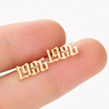 Load image into Gallery viewer, Years earrings (free shipping) SS40669
