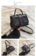 Load image into Gallery viewer, Patent leather diagonal bag AB2082
